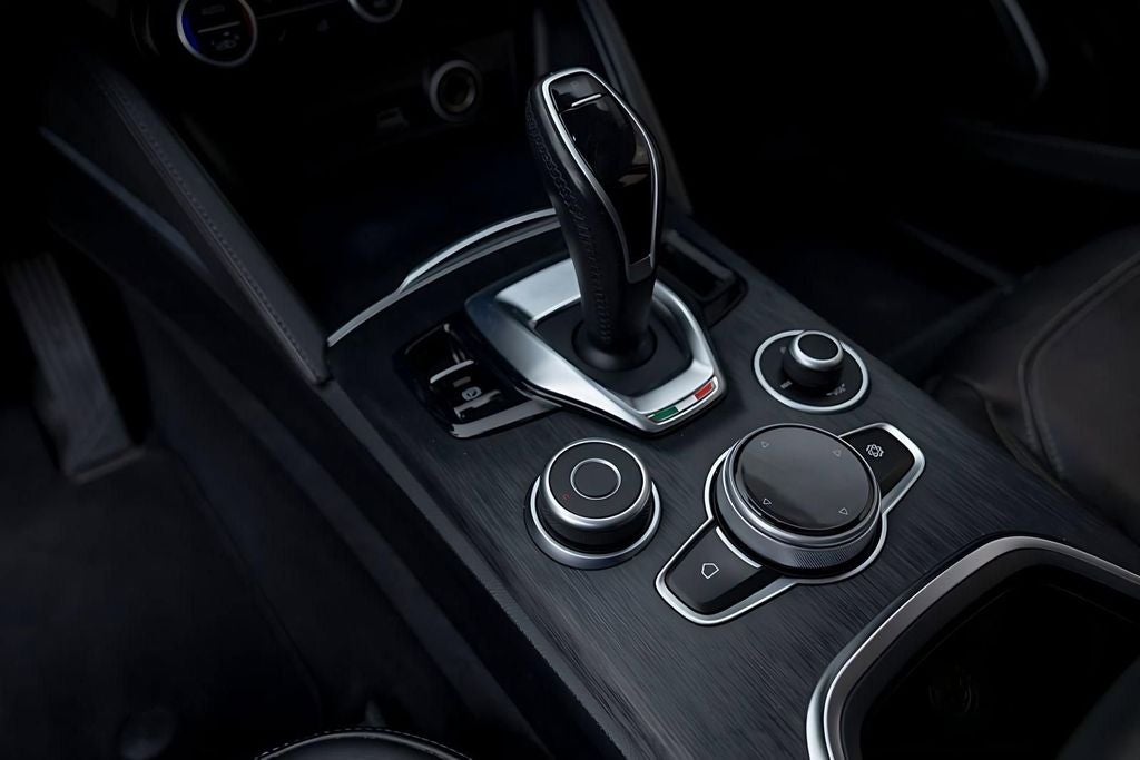 2020 Alfa Romeo Stelvio Base