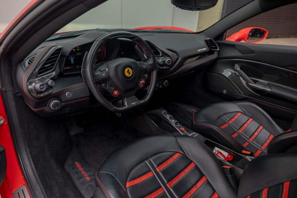 2016 Ferrari 488 GTB Base