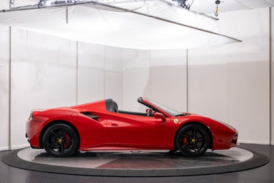 2019 Ferrari 488 Spider Base