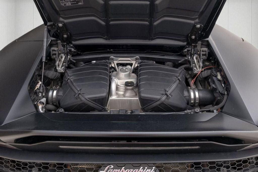 2020 Lamborghini Huracan EVO Base