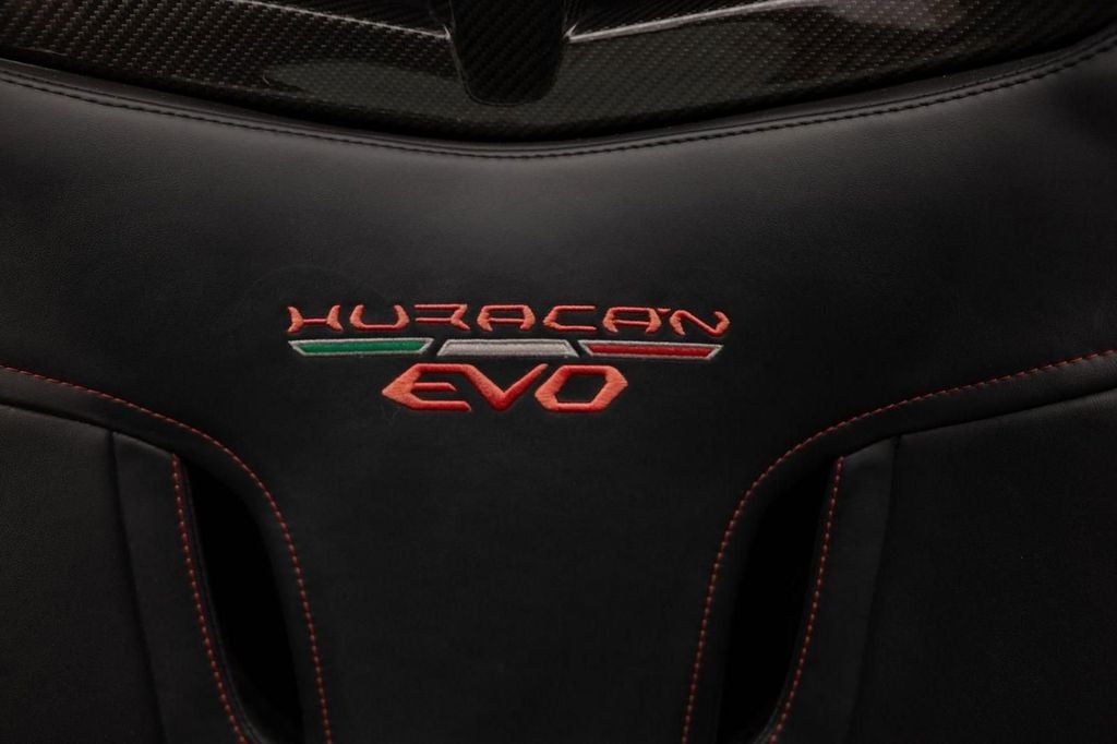 2020 Lamborghini Huracan EVO Base
