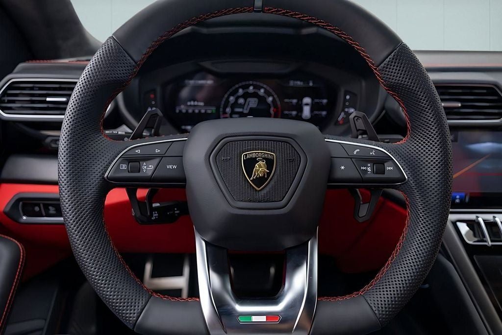 2022 Lamborghini Urus Base