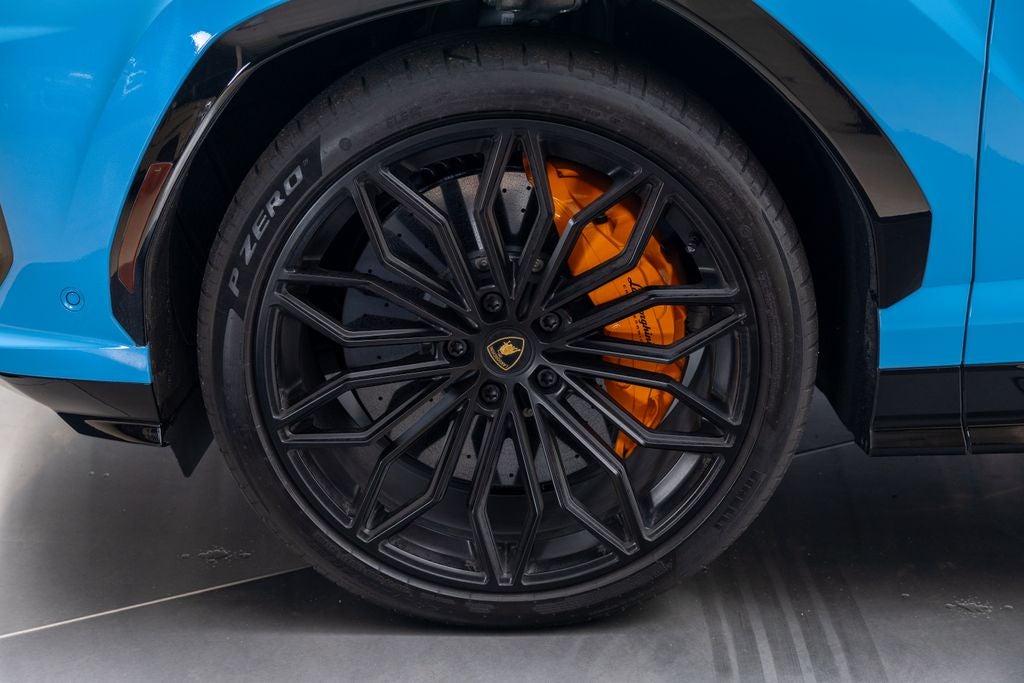 2025 Lamborghini Urus SE