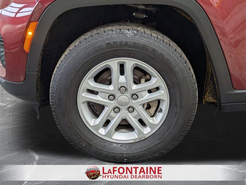 2023 Jeep Grand Cherokee Laredo