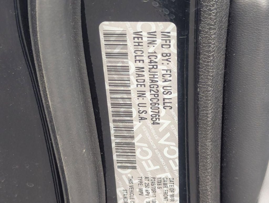2023 Jeep Grand Cherokee Laredo