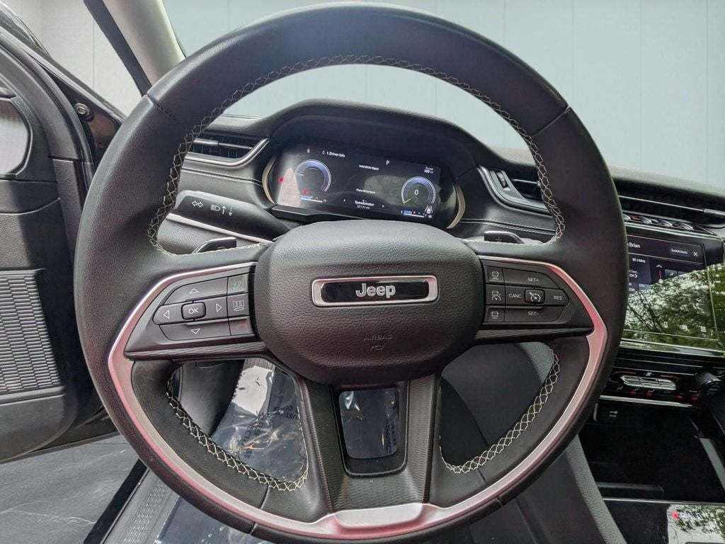 2023 Jeep Grand Cherokee Laredo