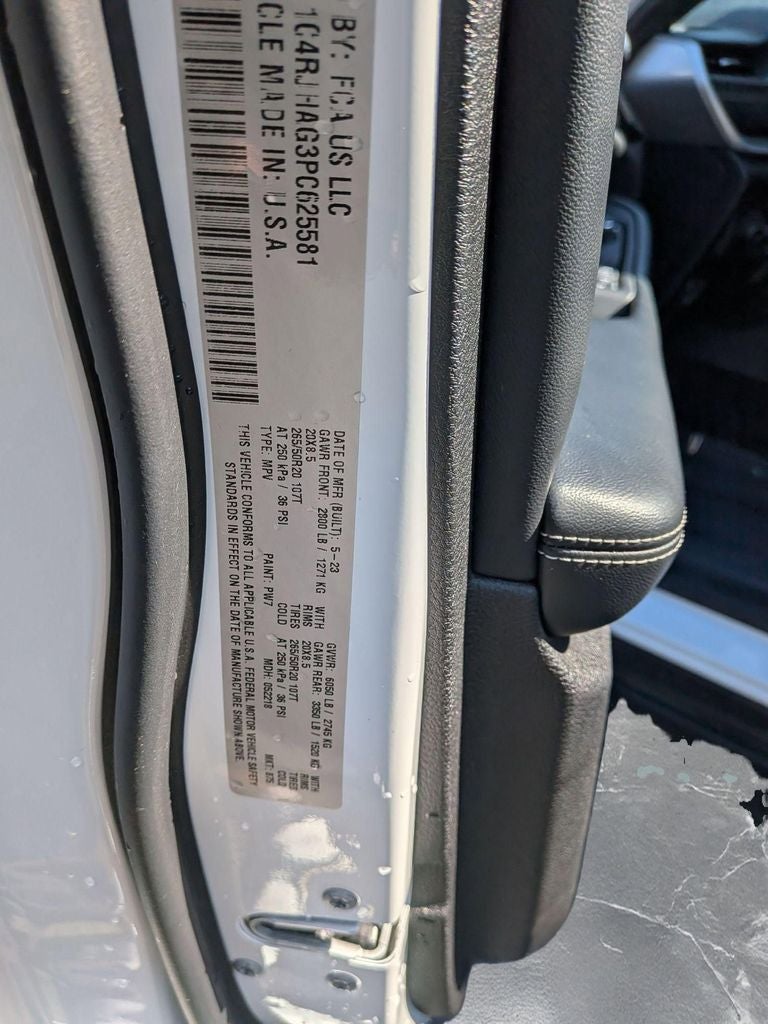2023 Jeep Grand Cherokee Altitude