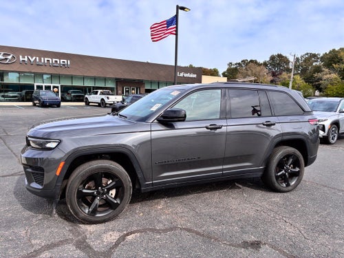 2022 Jeep Grand Cherokee Altitude