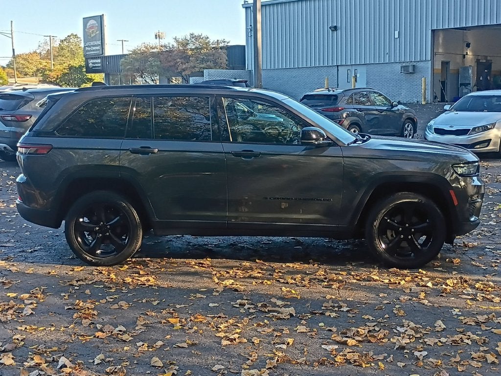 2022 Jeep Grand Cherokee Altitude