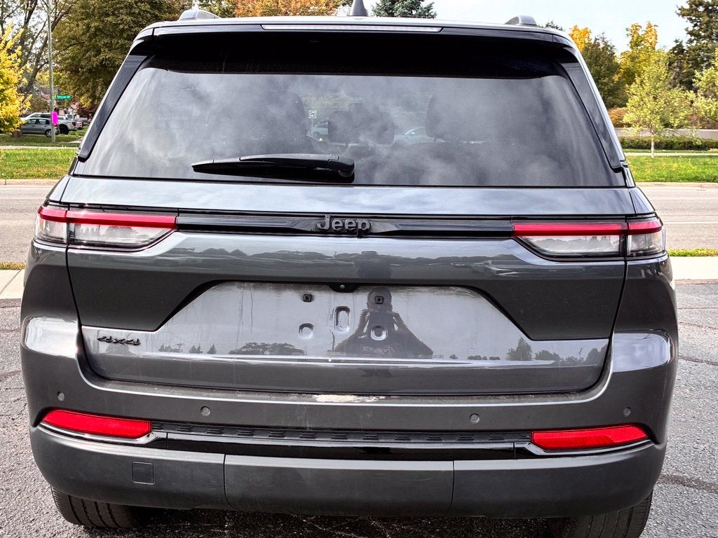 2022 Jeep Grand Cherokee Altitude