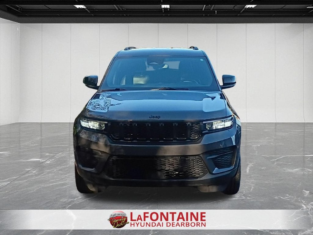 2022 Jeep Grand Cherokee Altitude
