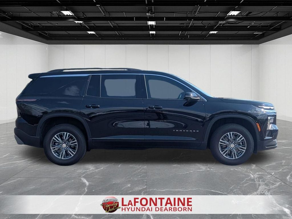 2024 Chevrolet Traverse FWD LT