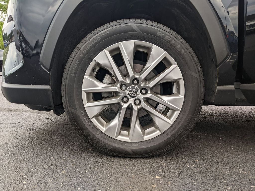 2022 Toyota RAV4 XLE Premium