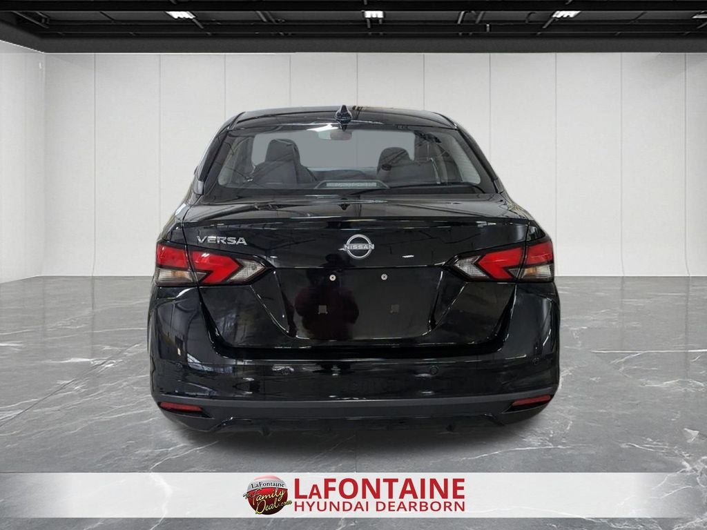 2025 Nissan Versa SV