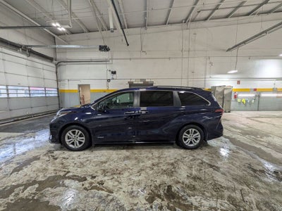 2021 Toyota Sienna XSE