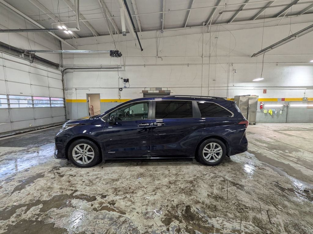 2021 Toyota Sienna XSE