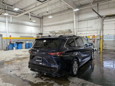 2021 Toyota Sienna XSE