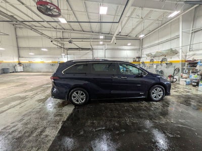 2021 Toyota Sienna XSE