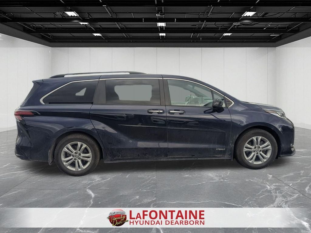 2021 Toyota Sienna XSE