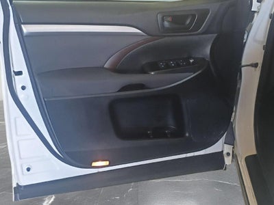 2018 Toyota Highlander LE