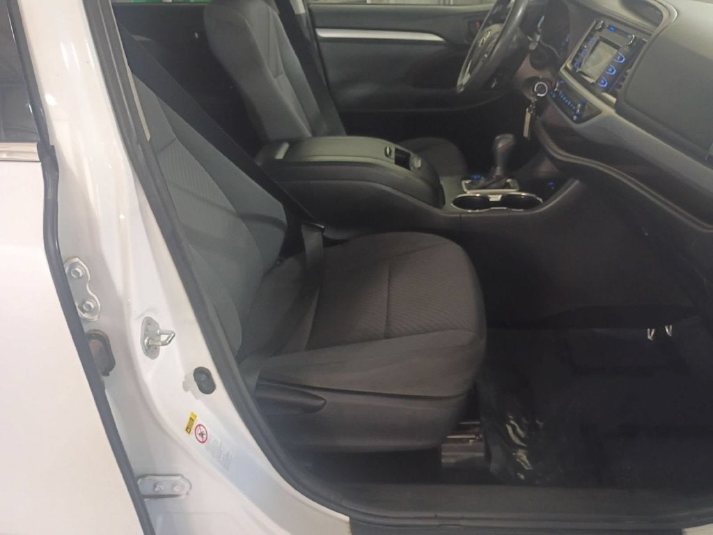 2018 Toyota Highlander LE