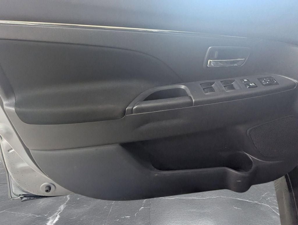 2024 Mitsubishi Outlander Sport ES