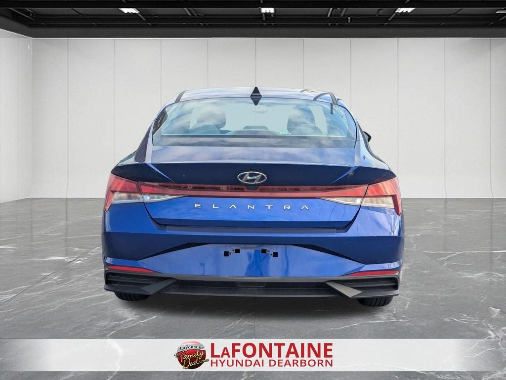2023 Hyundai Elantra SE