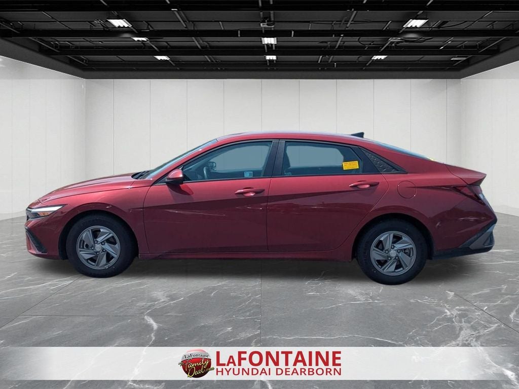 2025 Hyundai Elantra SE