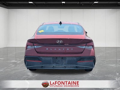 2025 Hyundai Elantra SE