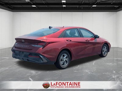2025 Hyundai Elantra SE