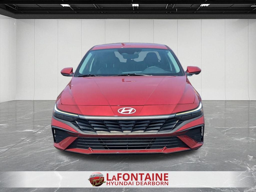 2025 Hyundai Elantra SE