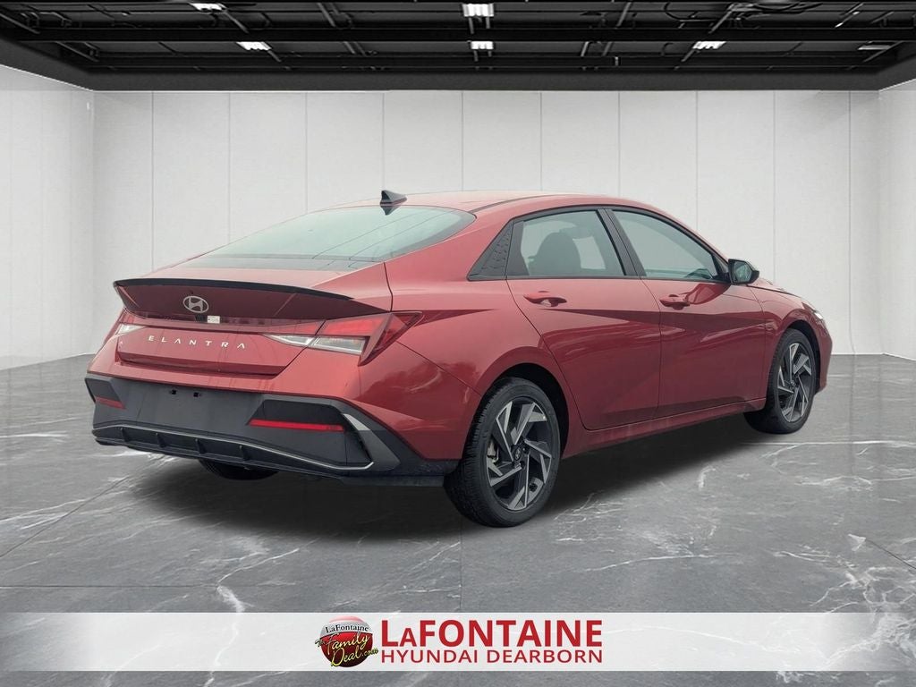 2025 Hyundai Elantra SEL Sport