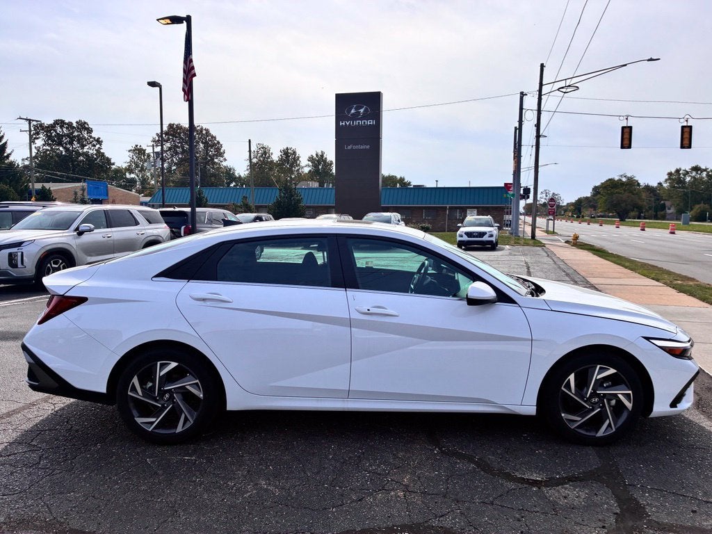 2025 Hyundai Elantra SEL Convenience