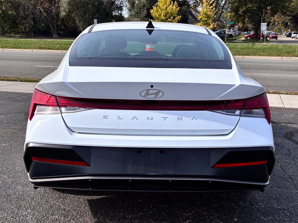 2025 Hyundai Elantra SEL Convenience