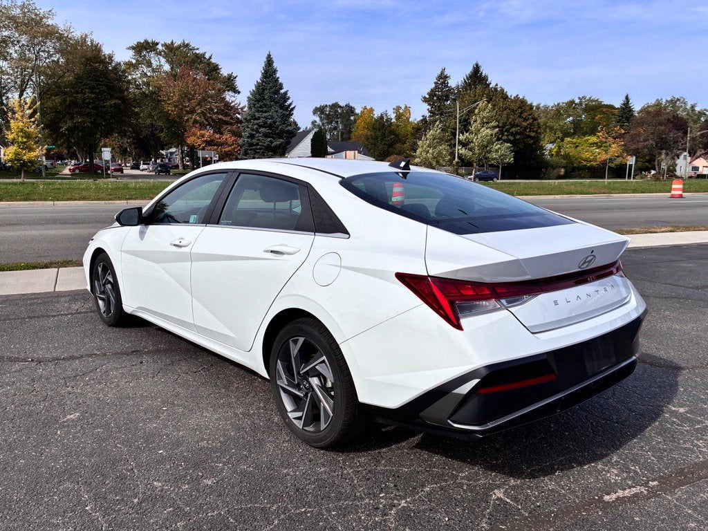 2025 Hyundai Elantra SEL Convenience
