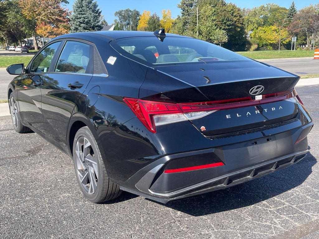 2025 Hyundai Elantra SEL Convenience