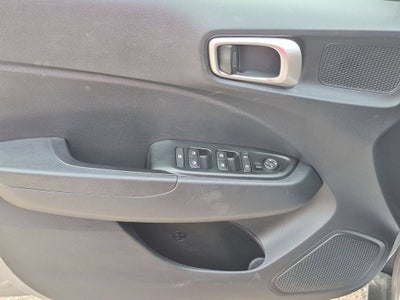2024 Hyundai Venue SE