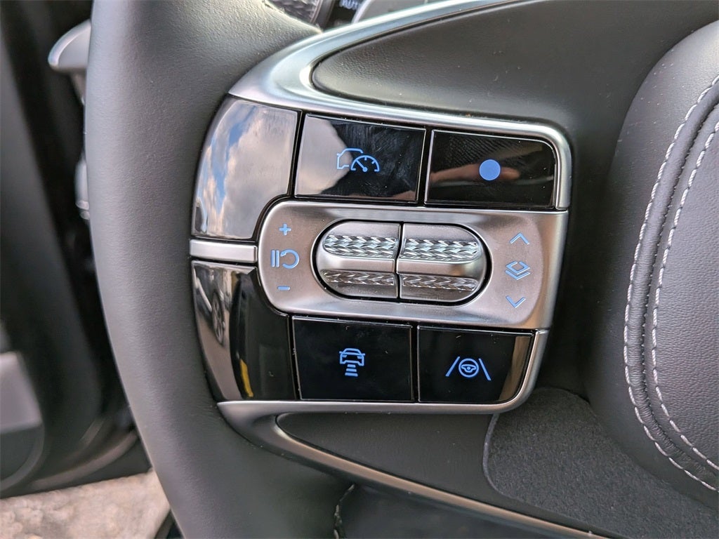 2026 Genesis G90 e-SC