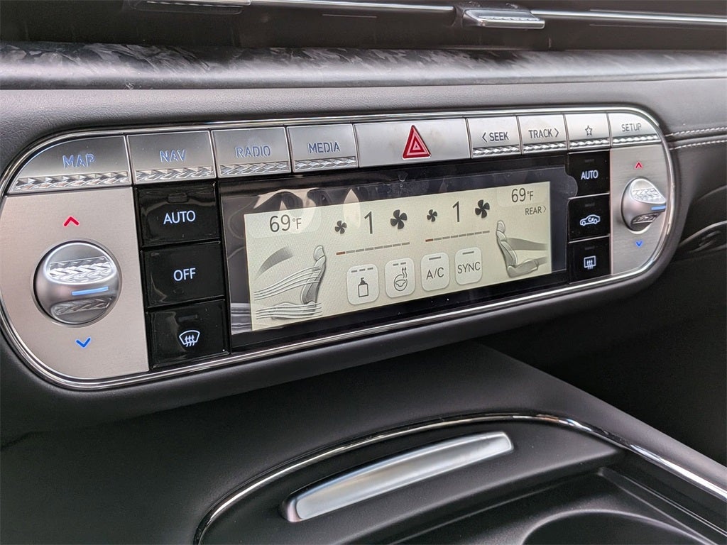 2026 Genesis G90 e-SC