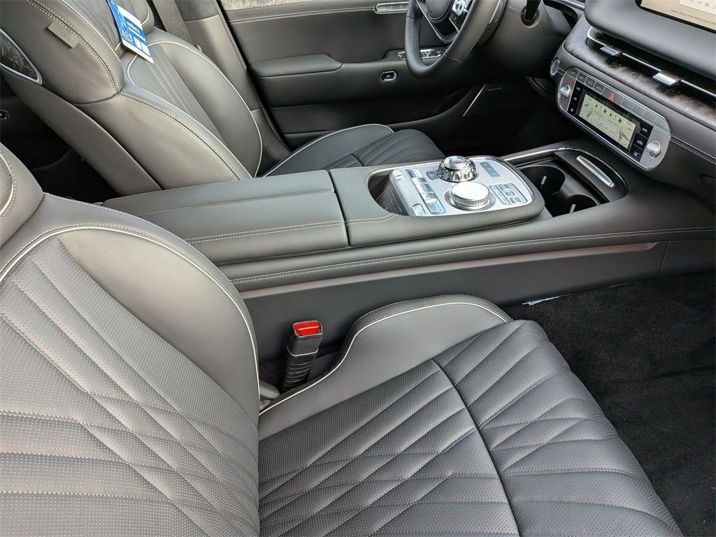 2026 Genesis G90 e-SC