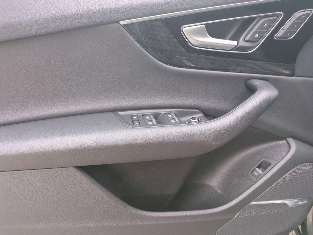 2019 Audi Q7 Premium Plus