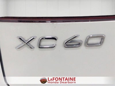 2022 Volvo XC60 B5 Momentum