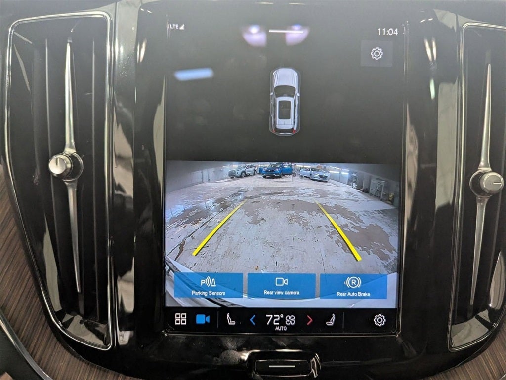 2022 Volvo XC60 B5 Momentum