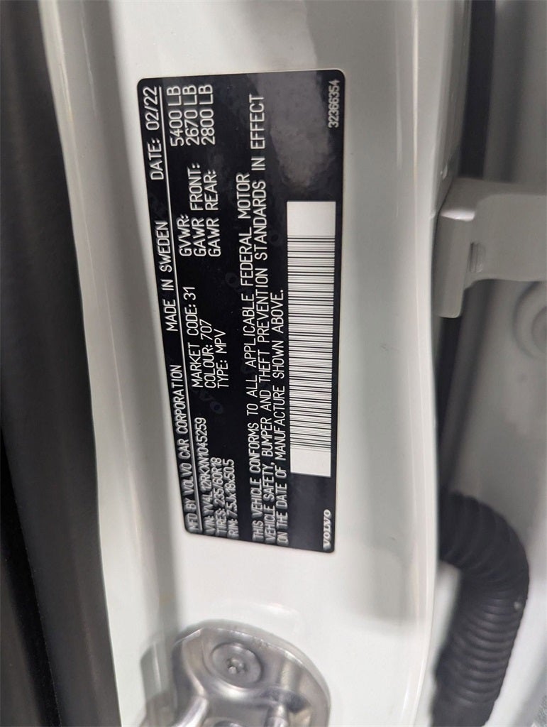 2022 Volvo XC60 B5 Momentum