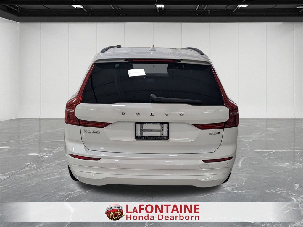 2022 Volvo XC60 B5 Momentum