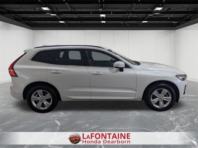 2022 Volvo XC60 B5 Momentum