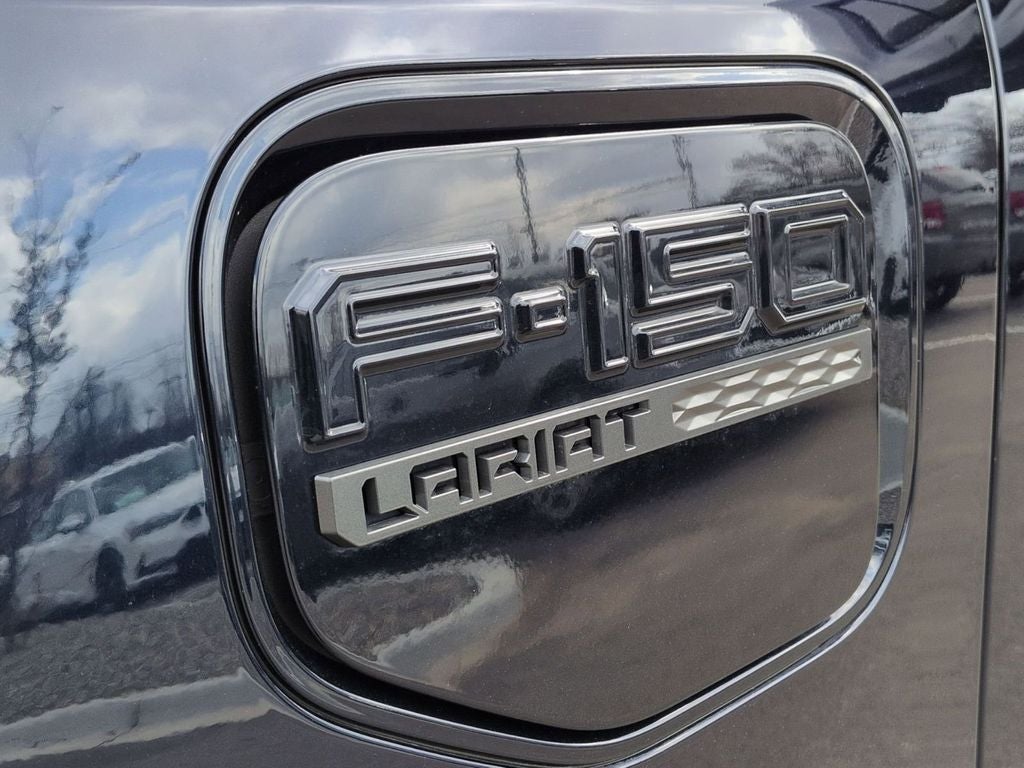 2022 Ford F-150 Lightning Lariat