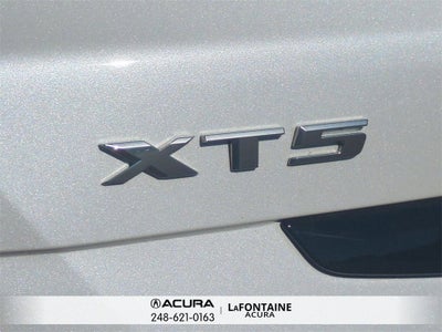 2022 Cadillac XT5 Premium Luxury