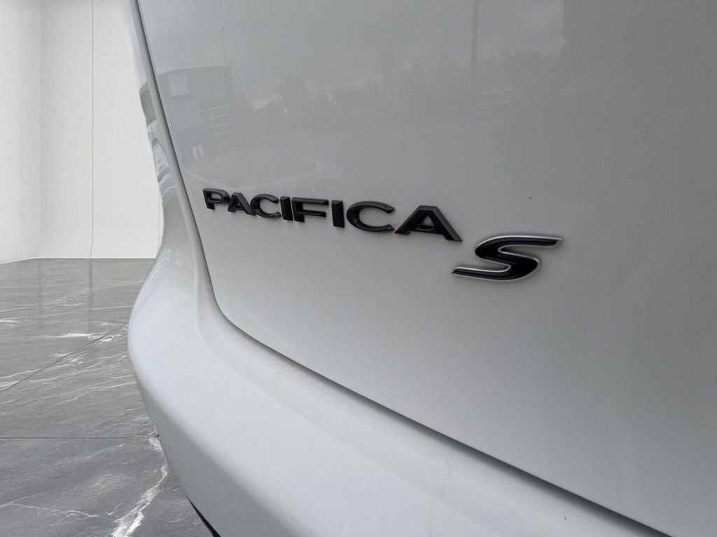 2024 Chrysler Pacifica Hybrid Select S Appearance