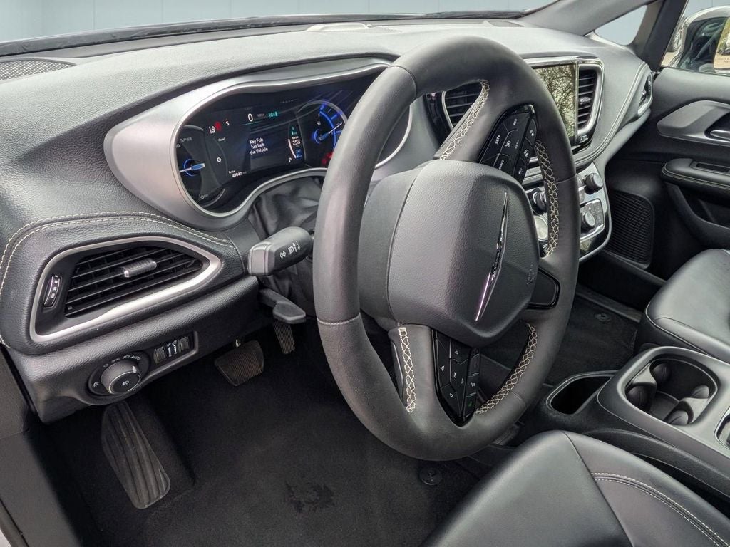 2024 Chrysler Pacifica Hybrid Select S Appearance